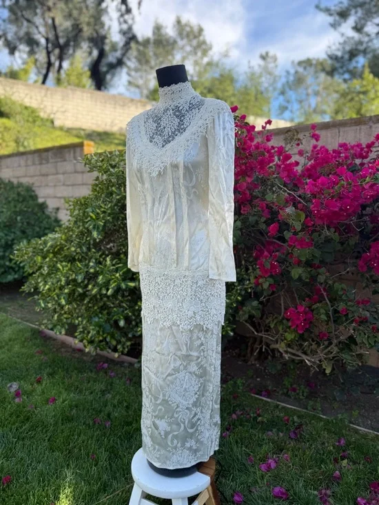 Jessica McClintock OffWhite Lace High-Neck Long Sleeve Wedding Top and Skirt Set - Picture 3 of 10